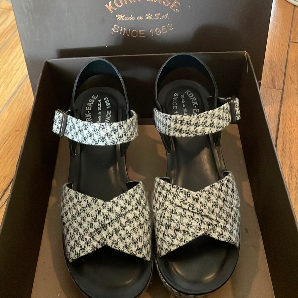Brand new Kork-Ease Wedges
